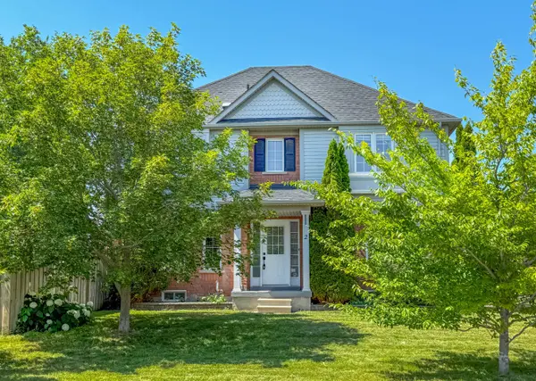 2 Laprade SQ, Clarington, ON L1C 0C8