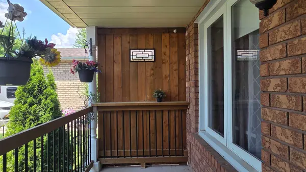 129 Heydon AVE, New Tecumseth, ON L9R 1N6