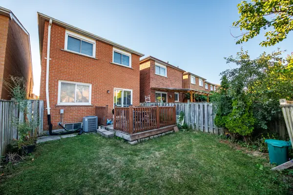 45 New Seabury DR, Vaughan, ON L4K 2B7