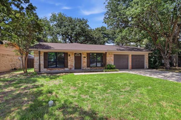 3318 Woodthrush Lane, Denton, TX 76209