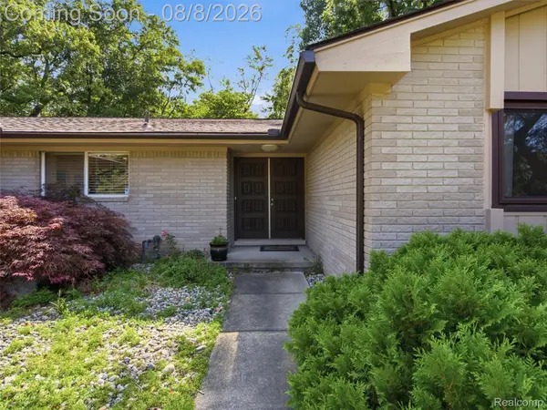 4899 Wye Oak RD, Bloomfield Hills, MI 48301