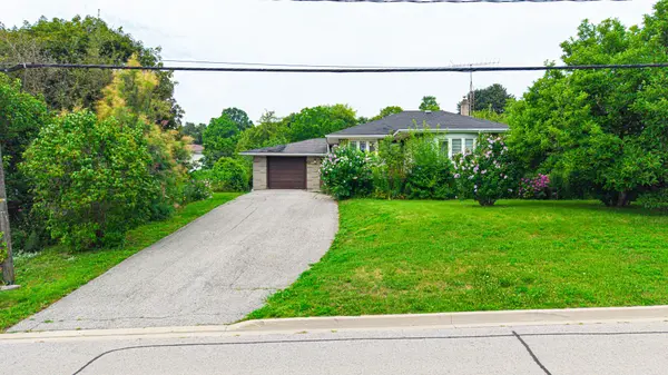 270 Walker AVE, Bradford West Gwillimbury, ON L3Z 1Y6