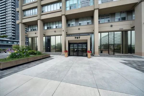 797 Don Mills RD #1501, Toronto C11, ON M3C 1V1