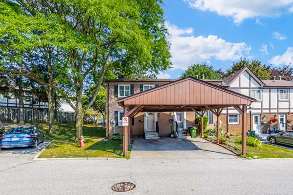 87 Crab Apple WAY, Toronto C13, ON M3A 3N2