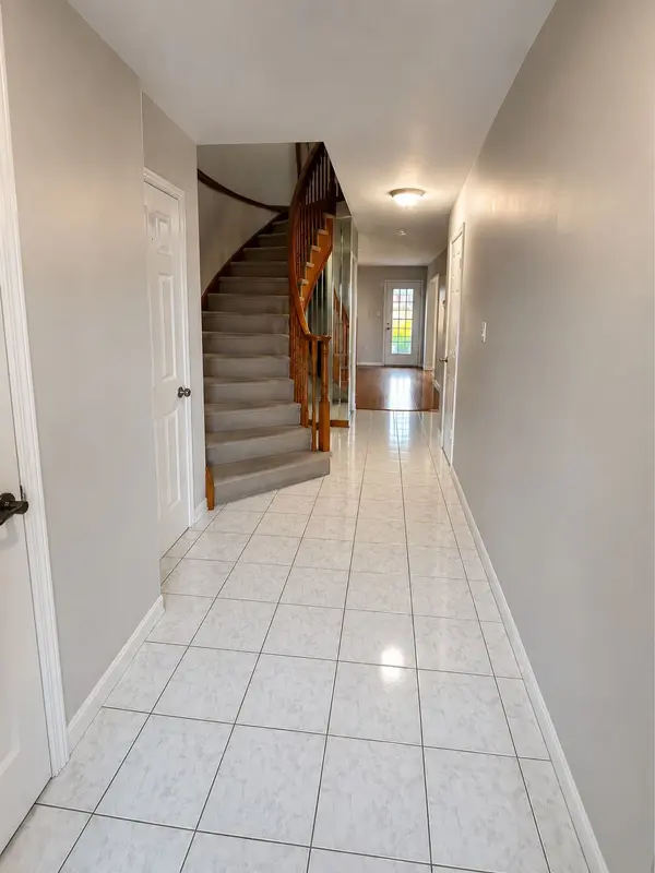 255 Mount Albion RD #3, Hamilton, ON L8K 6P7