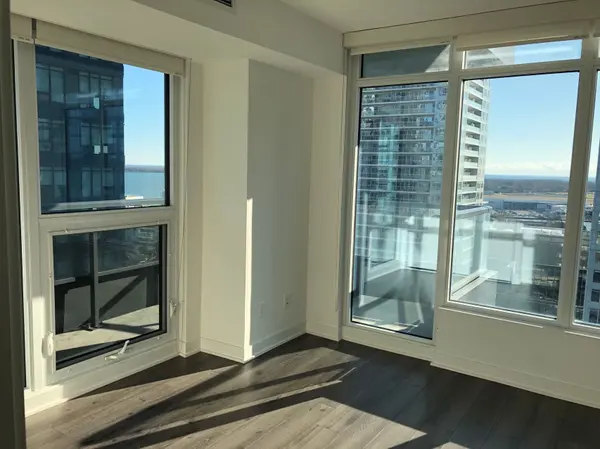 80 Queens Wharf RD #2010, Toronto C01, ON M5V 0J3