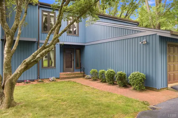 607 Wellington DR, Forest, VA 24551