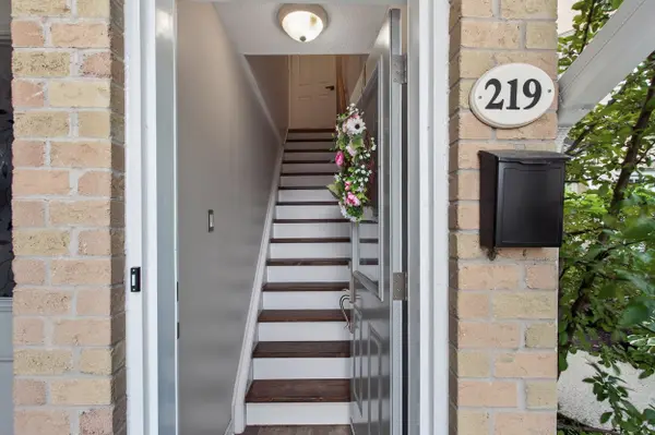 2110 Cleaver AVE #219, Burlington, ON L7M 3Z4