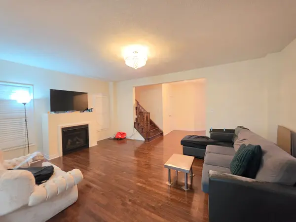 1601 Dusty DR #Upper, Pickering, ON L1X 0C9