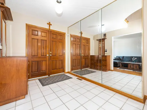 39 Brydon CT, Vaughan, ON L6A 1H7