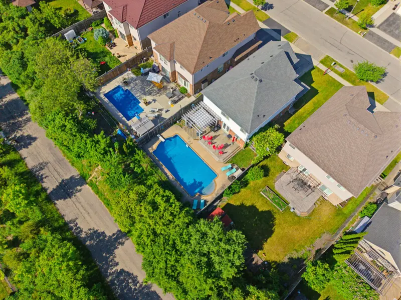 359 Pine Valley DR, Kitchener, ON N2P 2V4