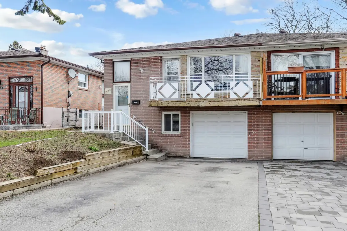 225 Pineway BLVD, Toronto C15, ON M2H 1B5