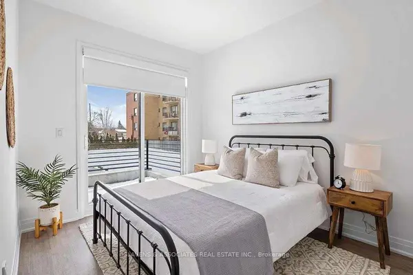 15 Brenthall AVE #15, Toronto C07, ON M2R 0B3