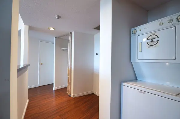 150 Alton Towers CIR #1006, Toronto E07, ON M1V 4X7