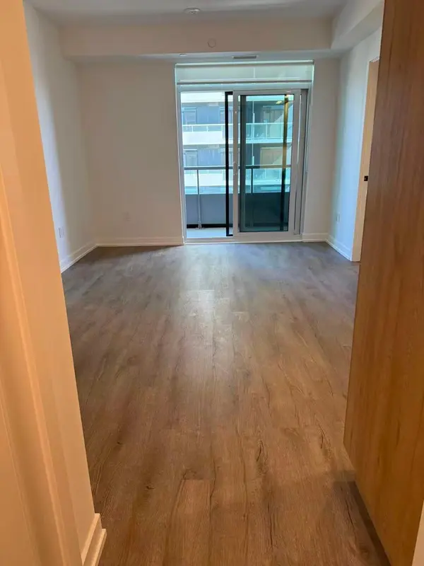 21 Meadowdale RD #1207, Vaughan, ON L4K 0H6