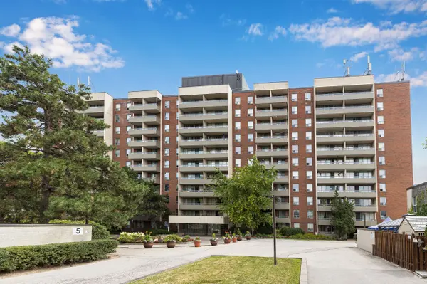 1 Four Winds DR #513, Toronto W05, ON M3J 2T1