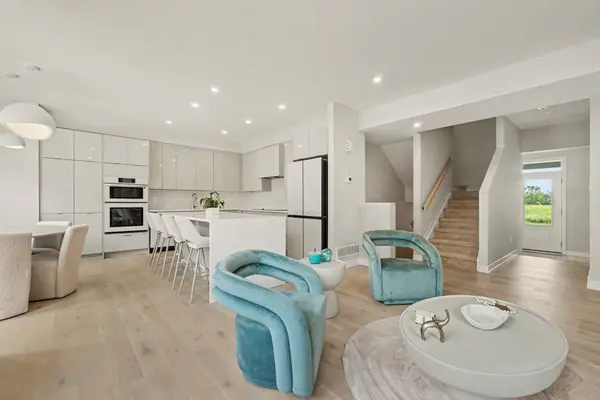 396 Peninsula RD, Barrhaven, ON K2J 7M5