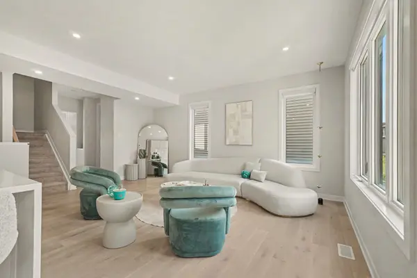 396 Peninsula RD, Barrhaven, ON K2J 7M5