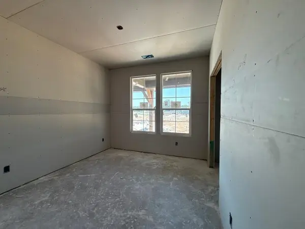 205 Oak Grove Way, Springtown, TX 76082