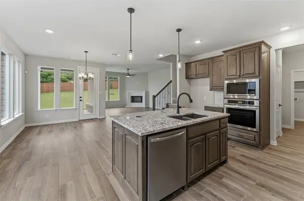 545 Waterford Park Boulevard, Weatherford, TX 76087