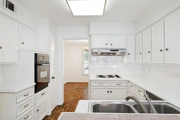 7726 Dentcrest Drive, Dallas, TX 75254