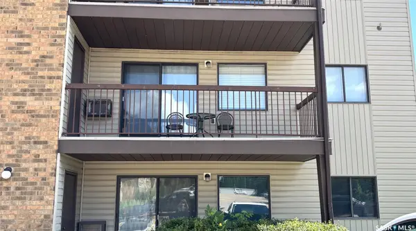 202-385 Kingsmere BOULEVARD, Saskatoon, SK S7J 4J6