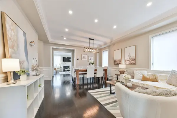1208 Atkins DR, Newmarket, ON L3X 0E1