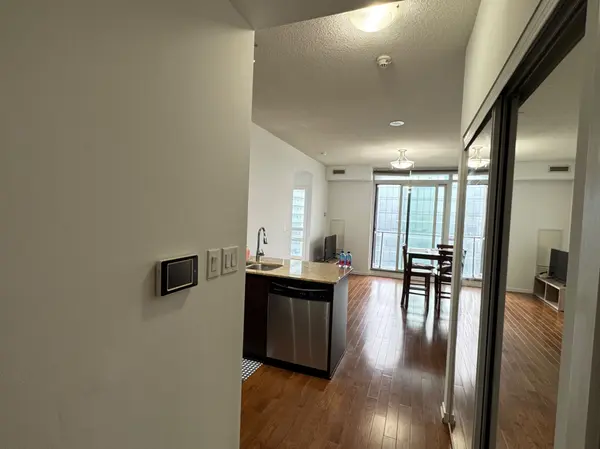 65 Bremner BLVD #4502, Toronto C01, ON M5J 0A7