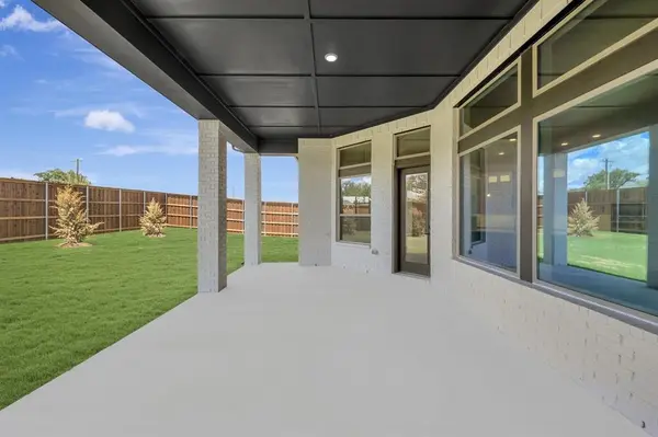 2241 Village Trail, Lakewood Village, TX 75068