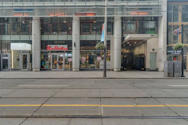375 King ST #3210, Toronto C01, ON M5V 1K5