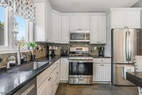 228 Woodside Ln, Bridgewater Twp., NJ 08807