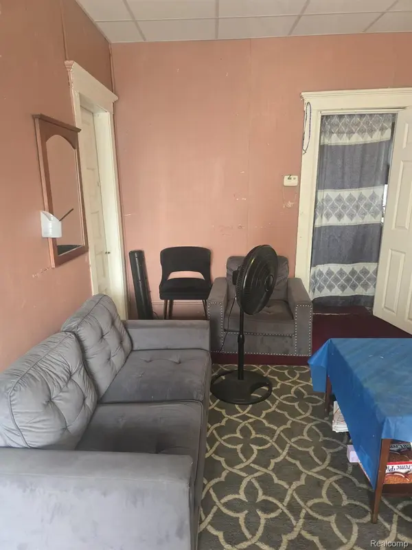 2960 Jacob ST, Hamtramck, MI 48212