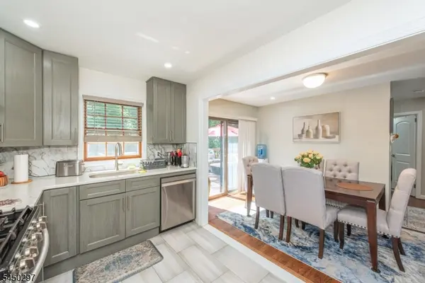 54 Hasbrouck Ave, Hasbrouck Heights Boro, NJ 07604
