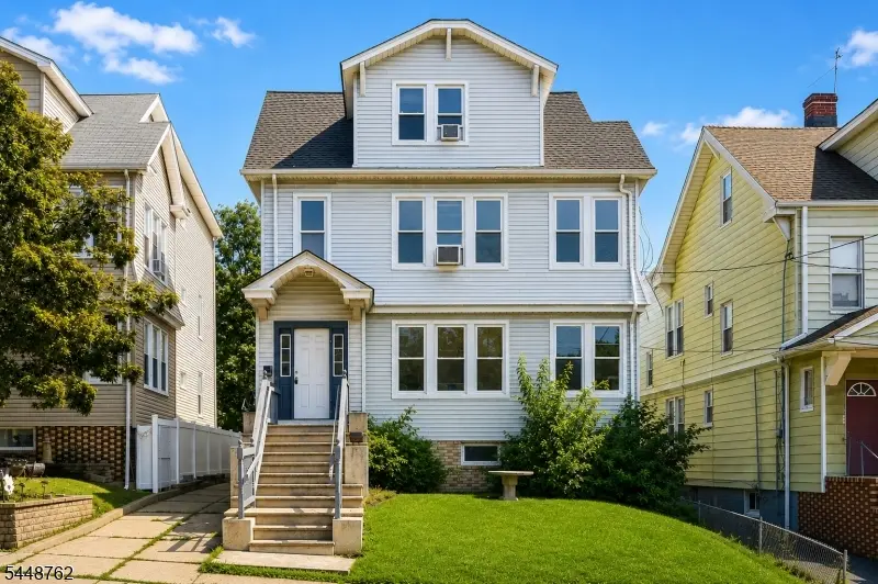185 Grumman Ave, Newark City, NJ 07112