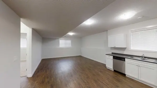 9717 112 AVE #B, Clairmont, AB T8X5C2