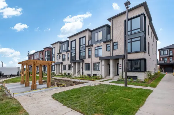 11 Pluto WAY, Whitby, ON L1M 0M7