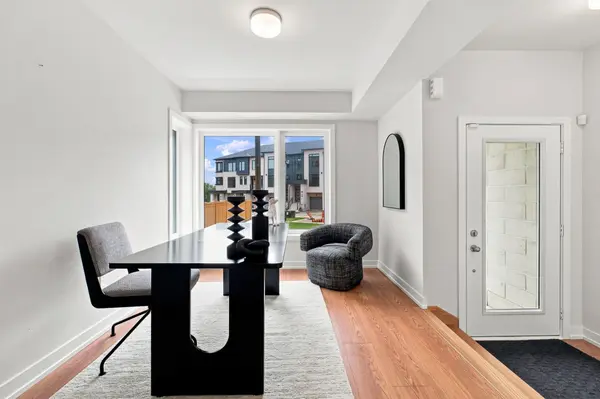 11 Pluto WAY, Whitby, ON L1M 0M7
