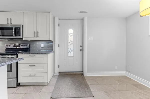 3B Birchwood DR, Cityview - Parkwoods Hills - Rideau Shore, ON K2E 5S7