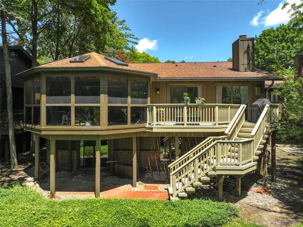 3709 Wabeek Lake DR W, Bloomfield Hills, MI 48302