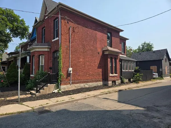 138 Victoria AVE N, Hamilton, ON L8L 5E8
