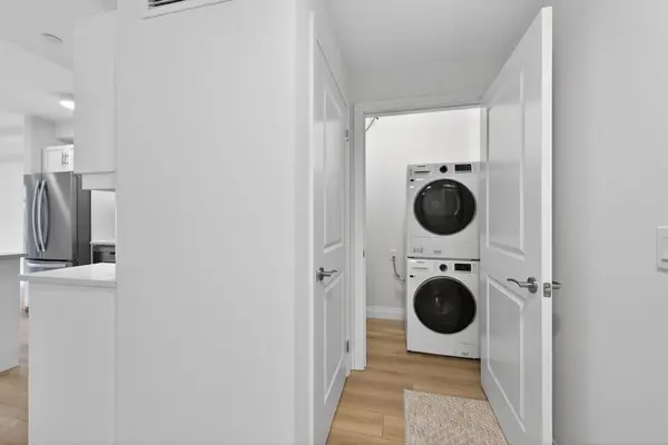 153 Wilson ST W #310, Hamilton, ON L9G 1N4