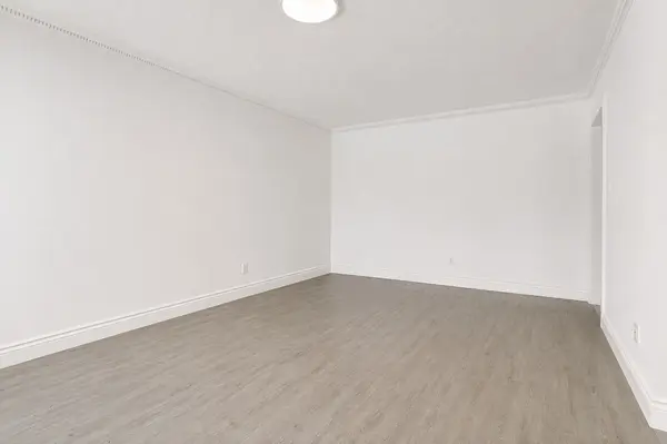71 Highpark AVE #Upper, Kitchener, ON N2C 2C3