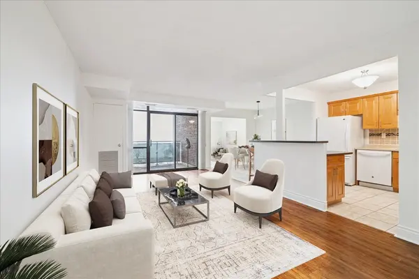 301 Frances AVE #709, Hamilton, ON L8E 3W6