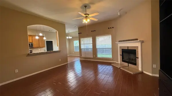 929 Mesa Vista Drive, Crowley, TX 76036
