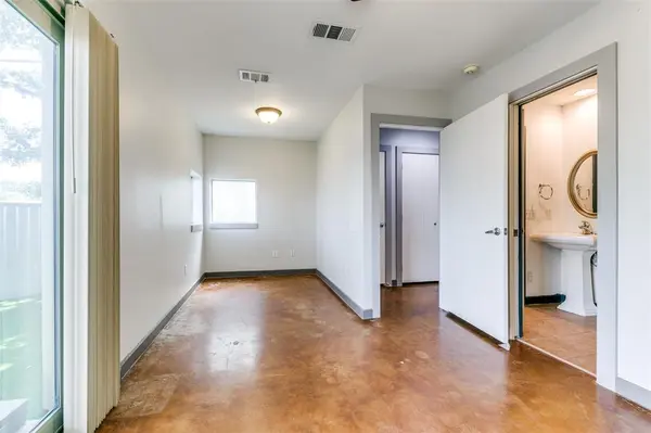3801 San Jacinto Street #B, Dallas, TX 75204