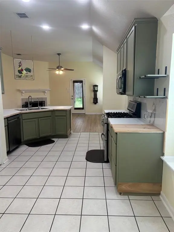 13740 Village Vista Drive, Fort Worth, TX 76052