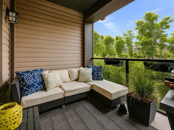 25 Aspenmont HTS SW #313, Calgary, AB T3H 0E4