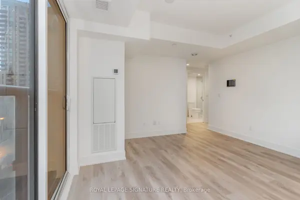 370 Martha ST #304, Burlington, ON L7R 0G9