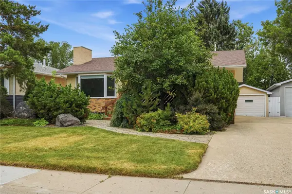 19 Thomson AVENUE, Regina, SK S4N 0K1