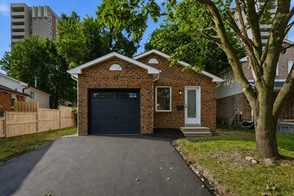 42 Plumridge CT, Ajax, ON L1S 3Z8